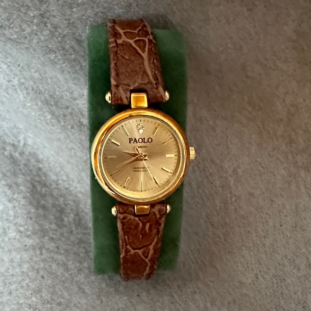 Gucci Paolo Gucci Genuine Diamond and Leather Watch - Picture 3 of 16